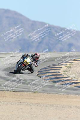 media/Oct-05-2025-CVMA (Sun) [[beeef4f201]]/Race 11-500-400(4)-350 Supersport/